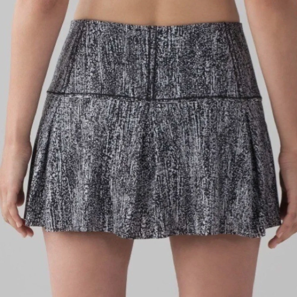 Lululemon Lost in Pace Skort Air Time Skirt Size 4 - Picture 2 of 8